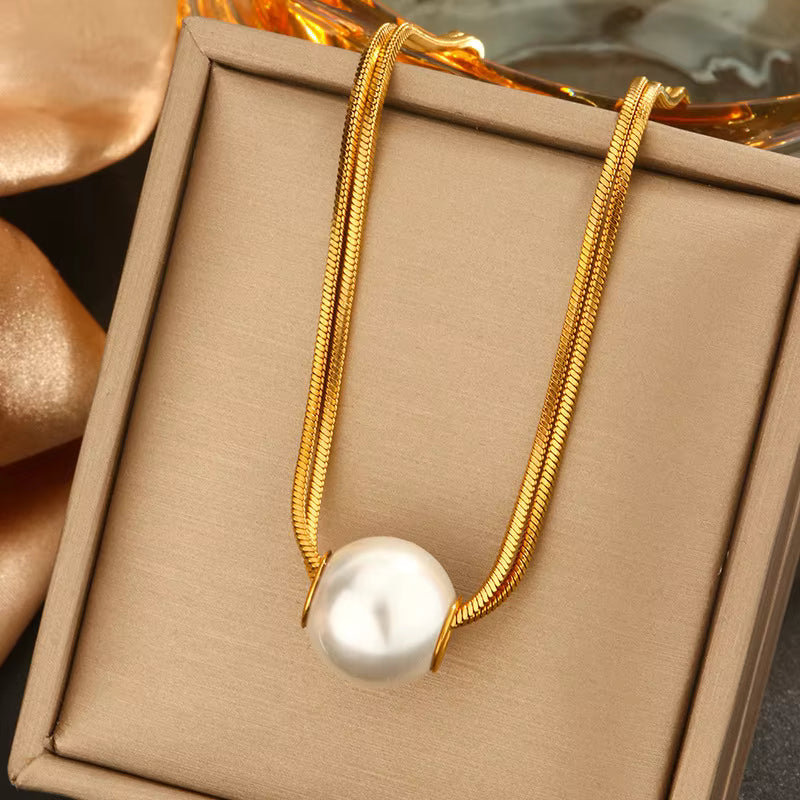 Classic Solitaire Pearl Pendant Chain