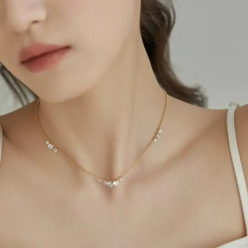 Elegant Collarbone Bare Stone Pendant Chain