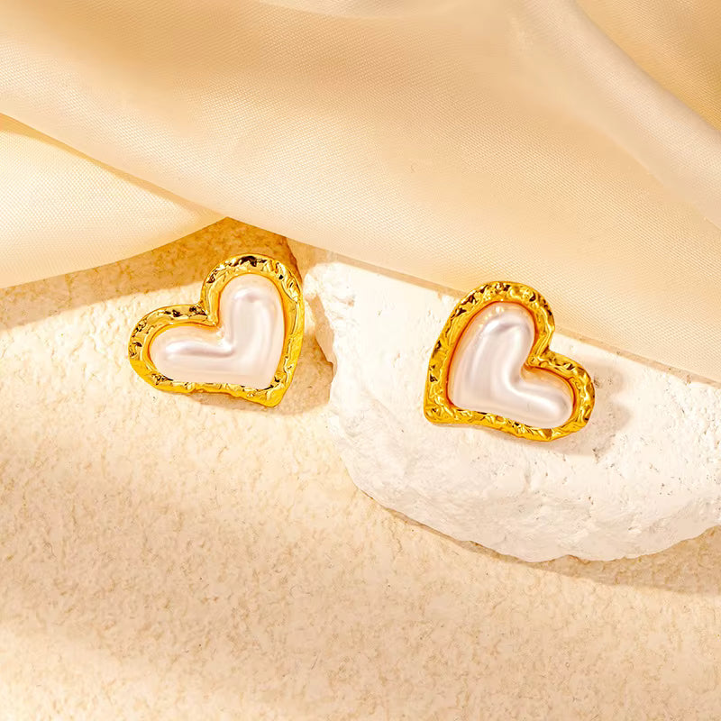 Golden Pearl Heart Stud