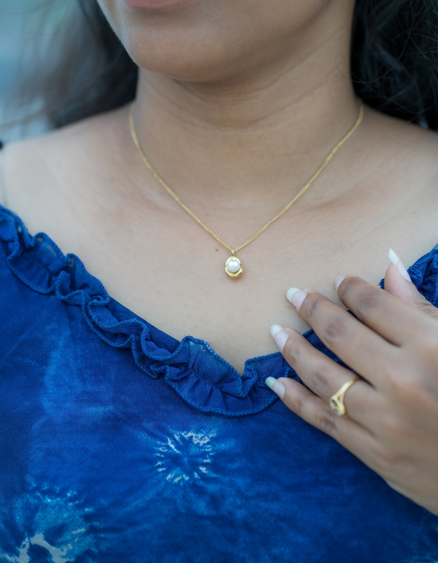 Statement Pearl Pendant Chain