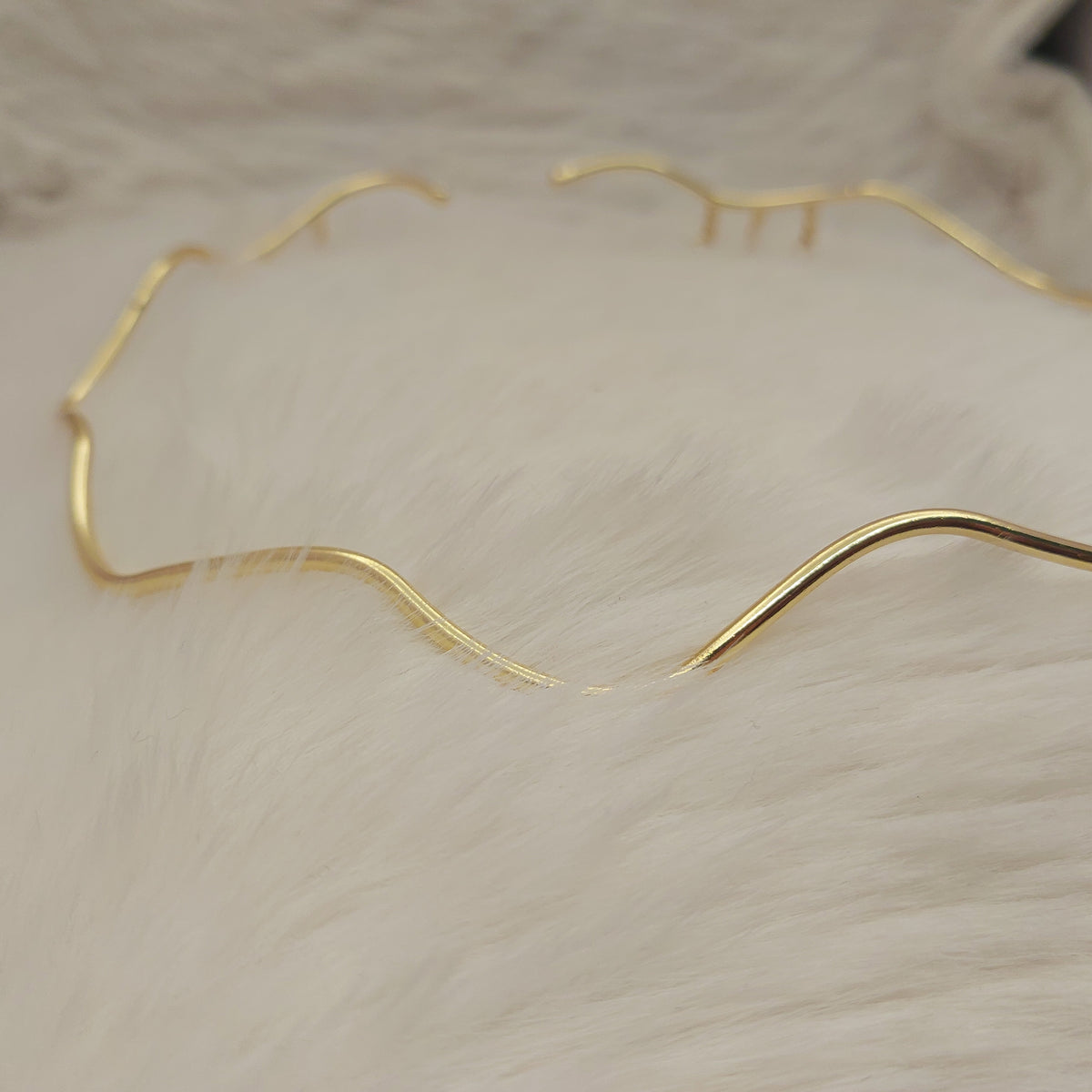 Golden Wave Hair Accessory