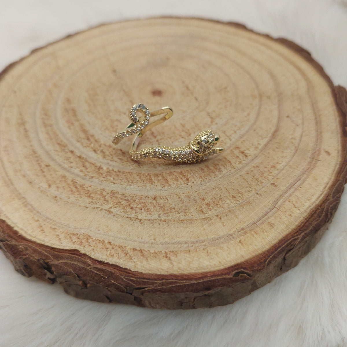 Wild Elegance Ear Cuff - Medium