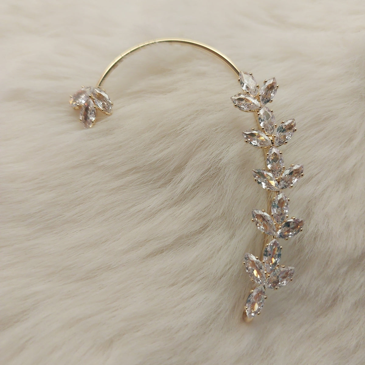 Leaf Symphony Ear Climber - Large