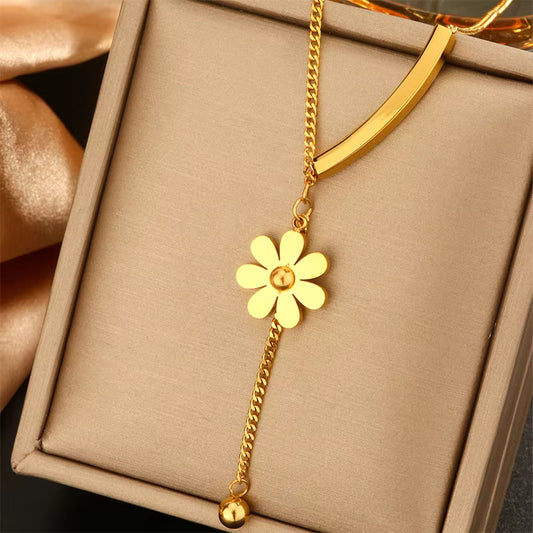 Bloomline Daisy Pendant Chain
