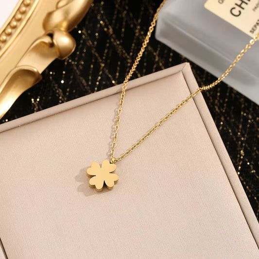 Lucky Clover Minimalist Pendant Chain