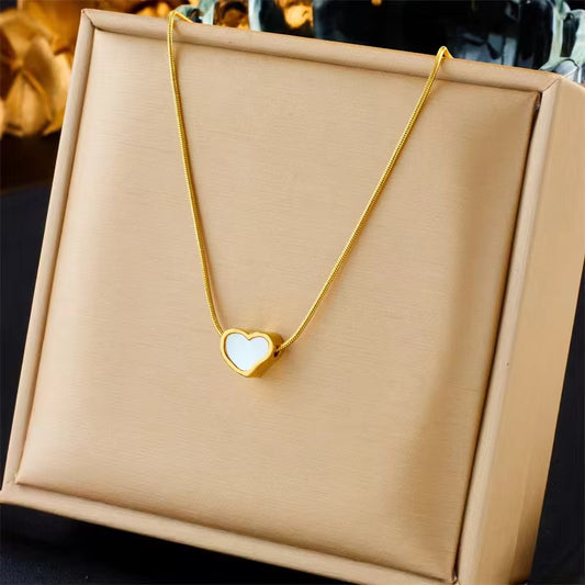 Shell Heart Pendant Chain