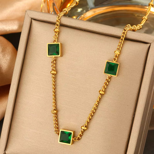 Emerald Glint Pendant Chain Pendant Chain