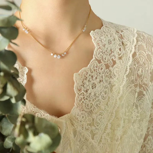 Elegant Collarbone Bare Stone Pendant Chain
