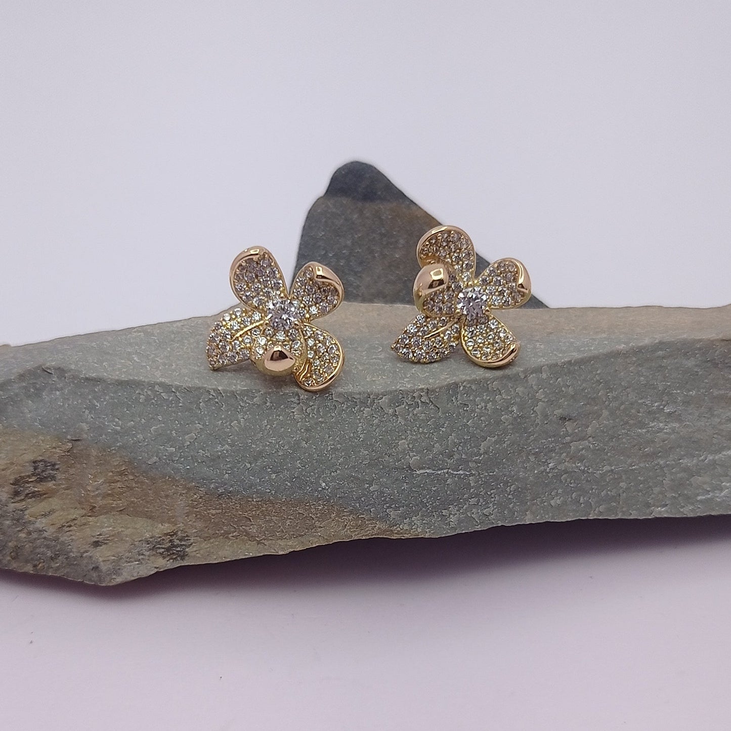 Full White Stoned Flower Earring