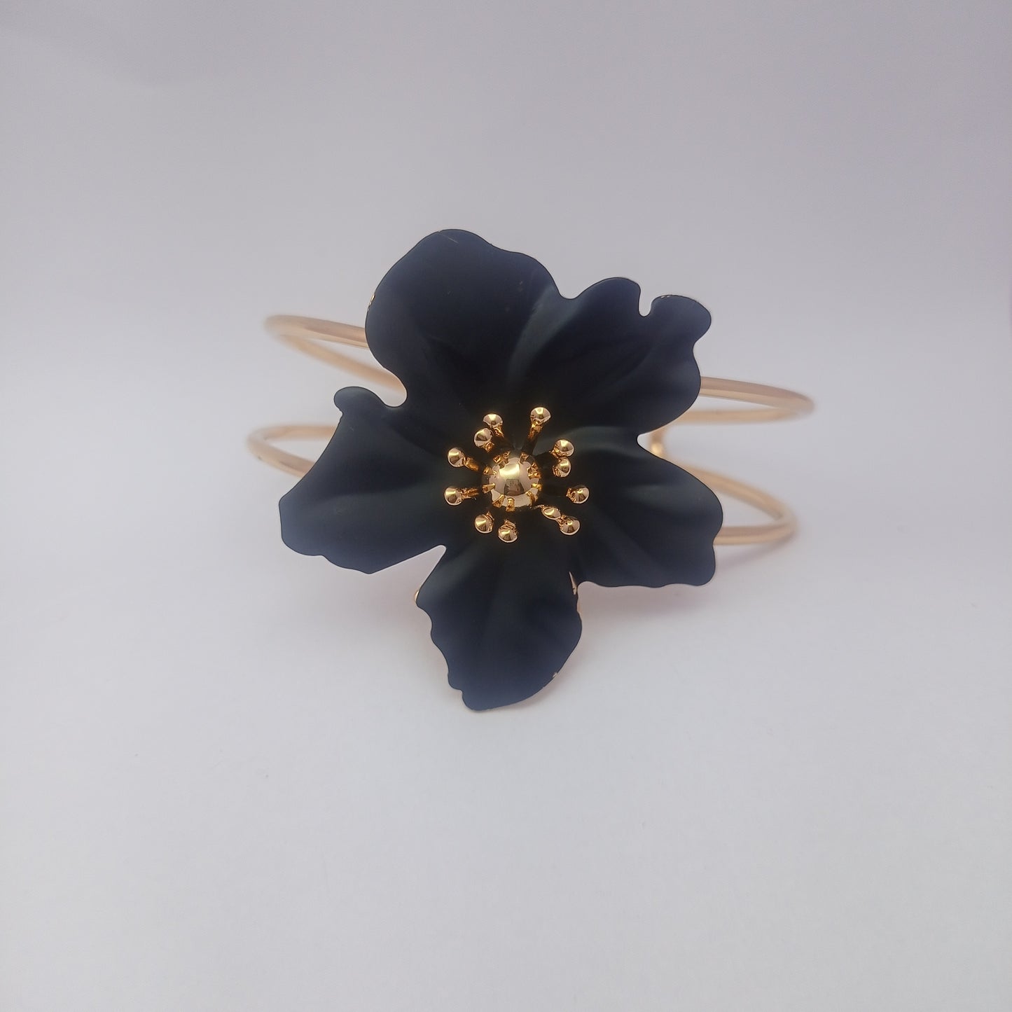 Black Daisy Bangle – Black Daisy Flower Gold-Plated Cuff Bangle