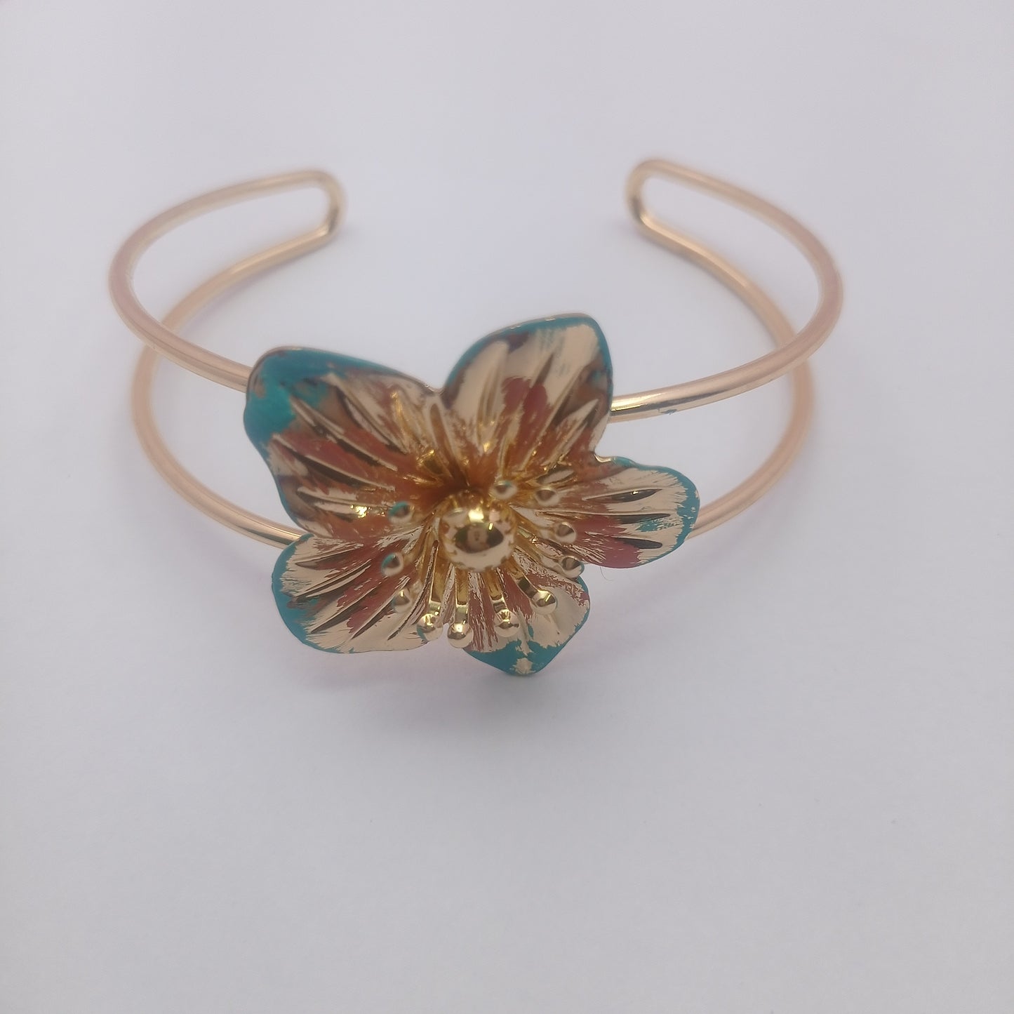 Small Daisy Bangle – Small Daisy Gold-Plated Floral Cuff Bangle