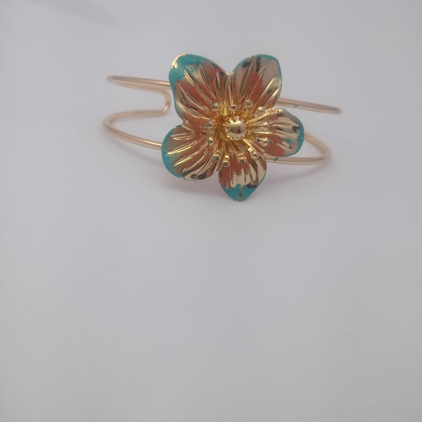 Small Daisy Bangle – Small Daisy Gold-Plated Floral Cuff Bangle