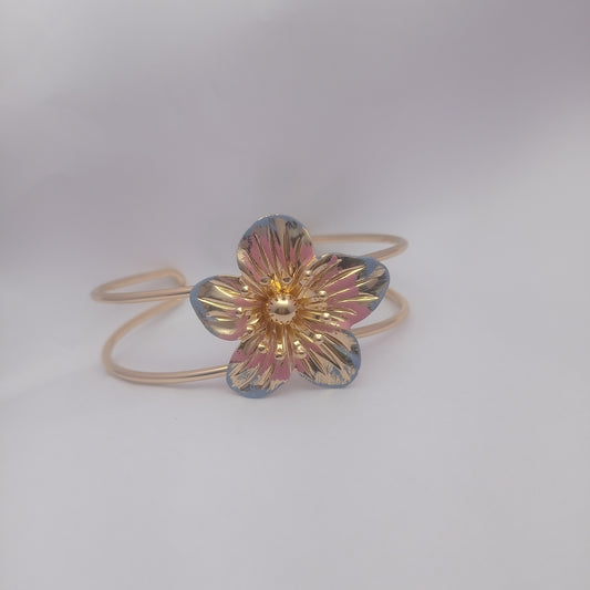 Mini Daisy Bangle – Mini Daisy Gold-Plated Flower Cuff Bangle