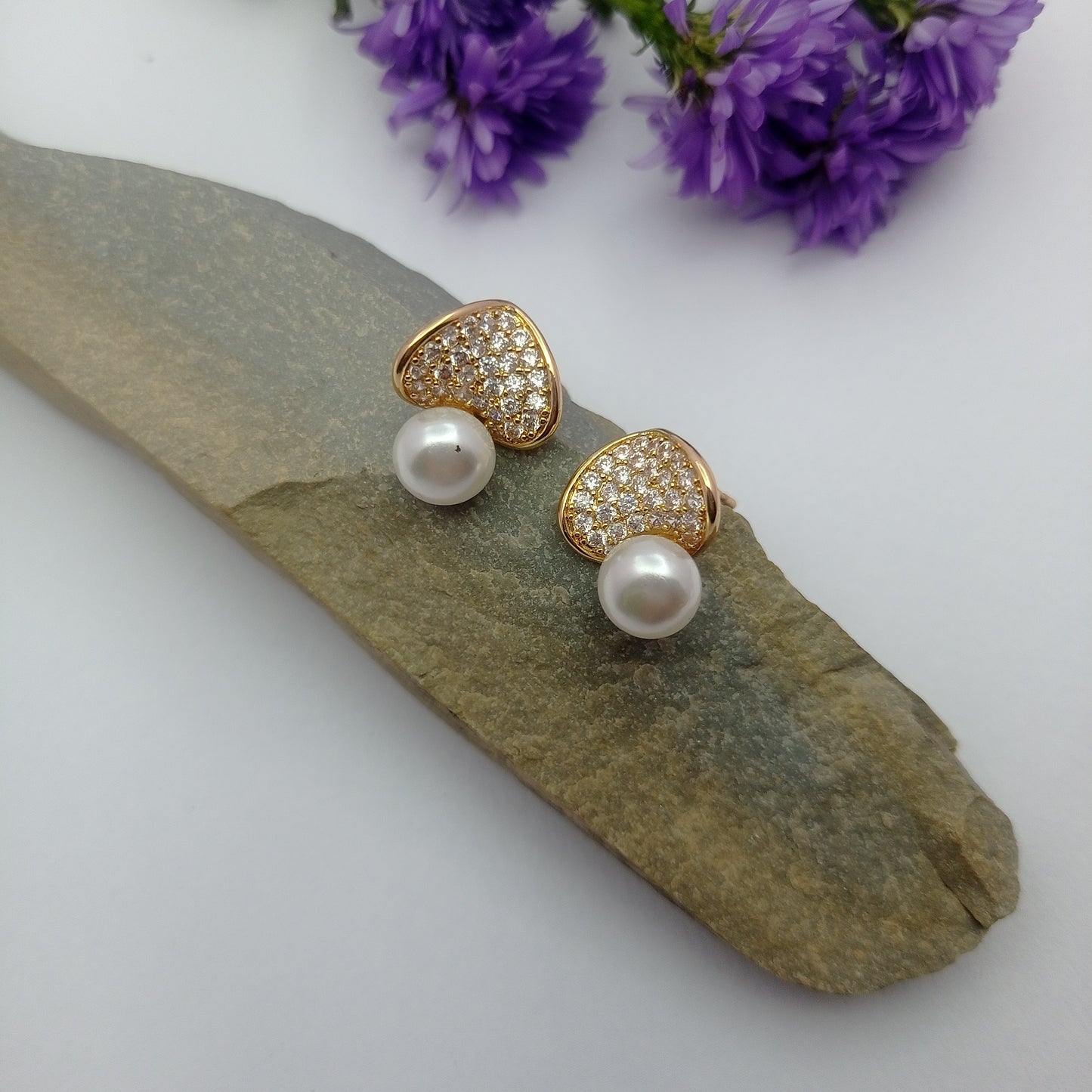 Pearl Leaf Earring