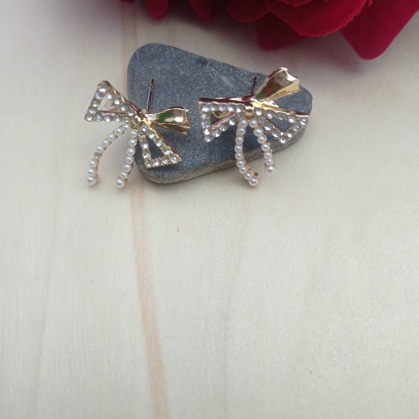 Pearl Bow Luxe Earring