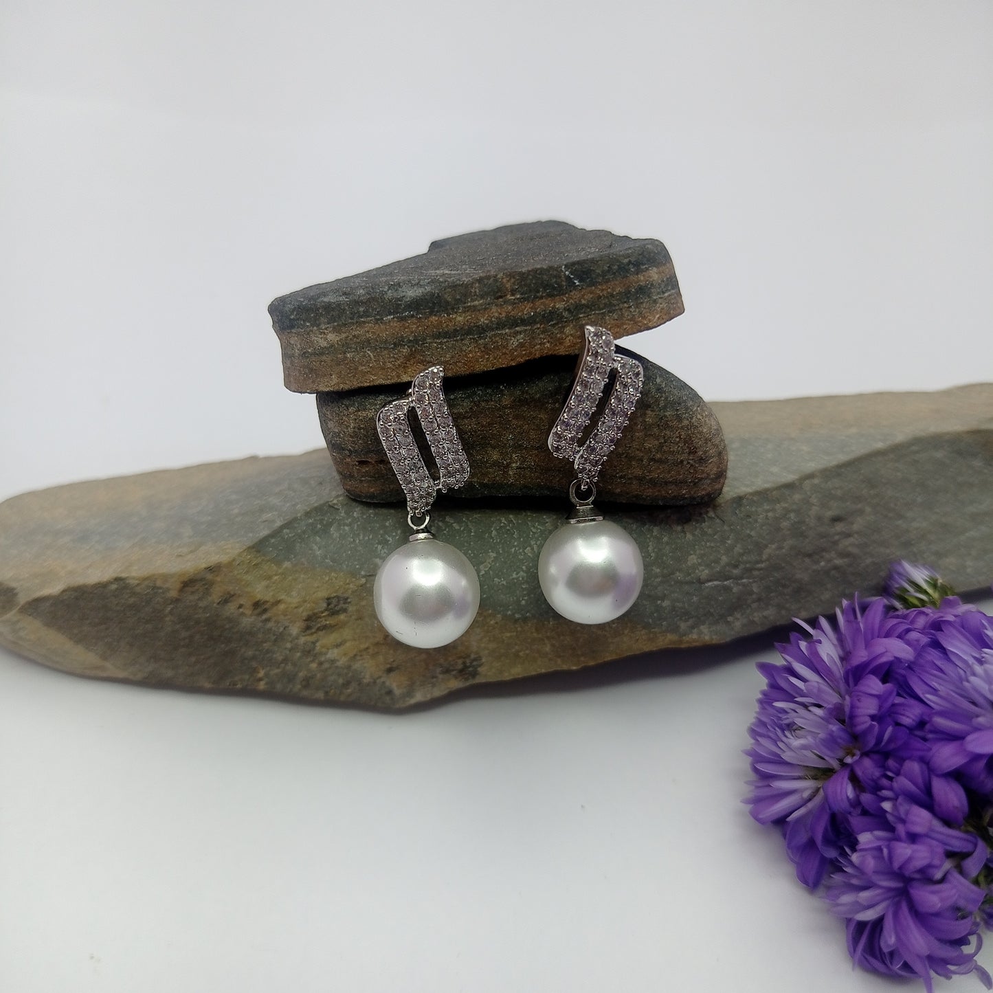 Silver Melody Pearl Earring