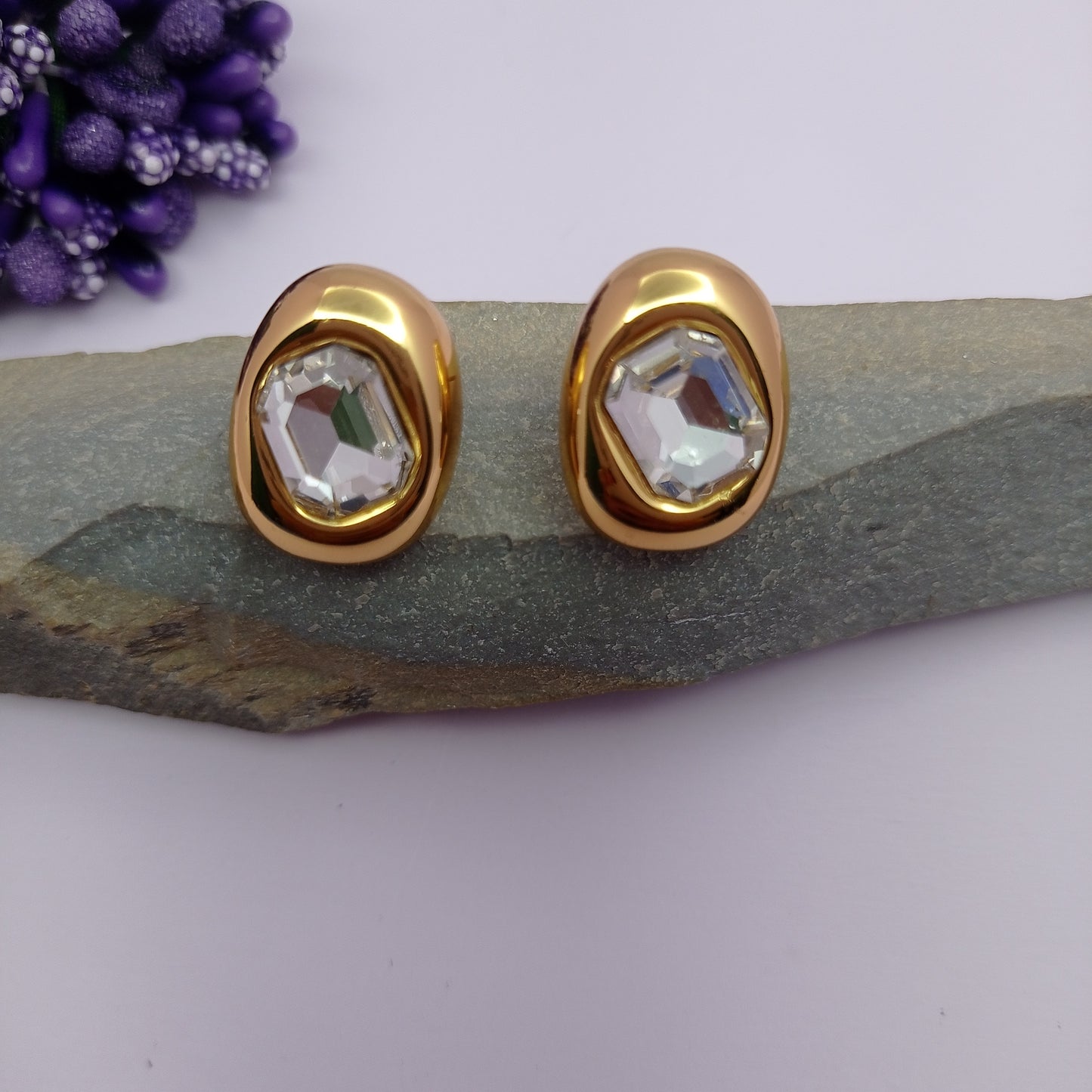 Ivory Glow Earring
