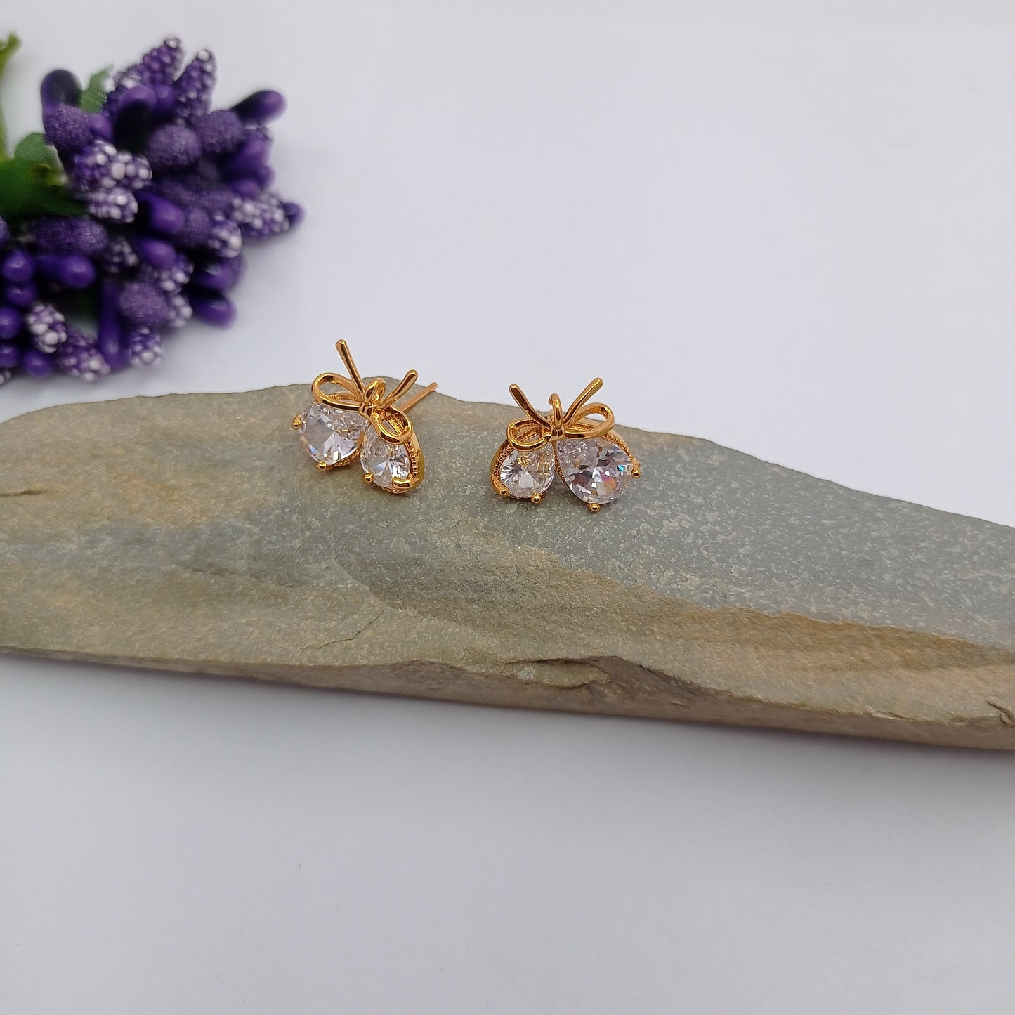 Diamond Ribbon Earring
