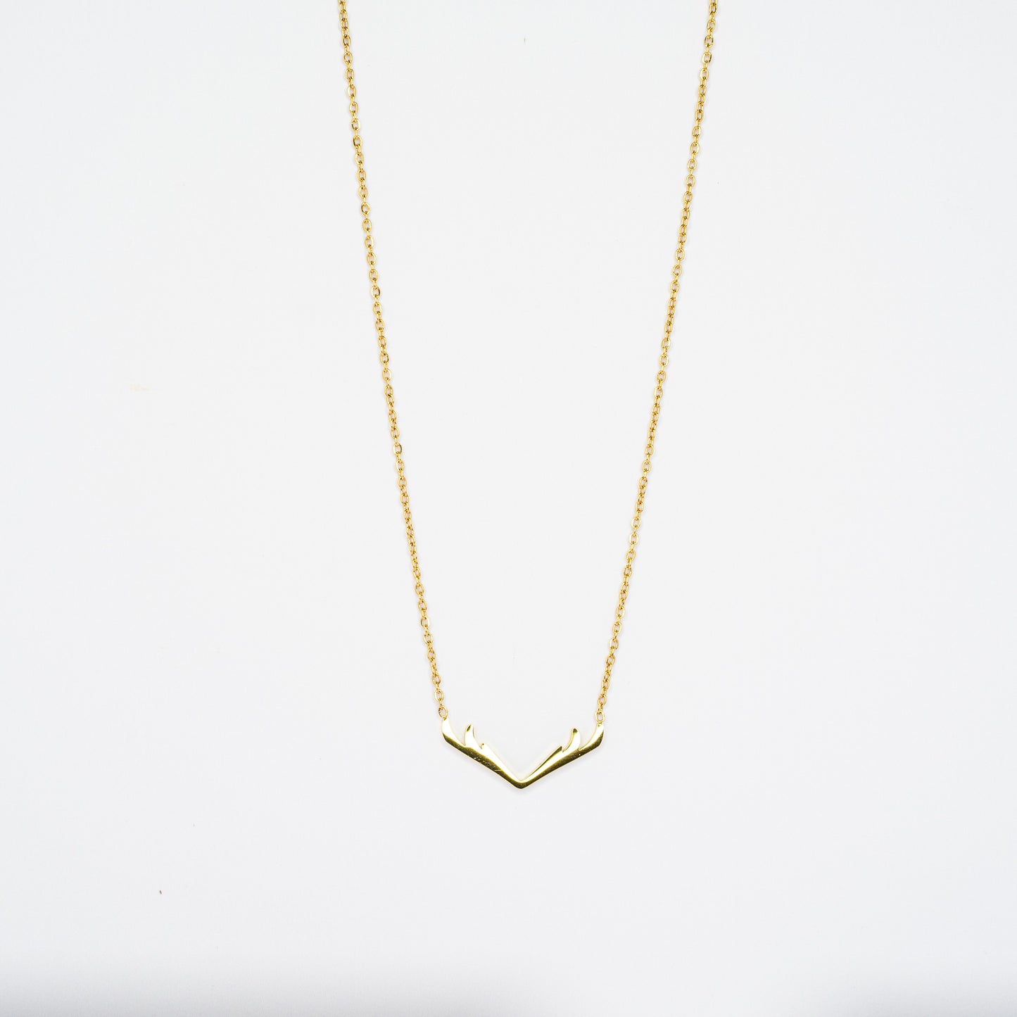 Elegant Deer Horn Pendant Chain