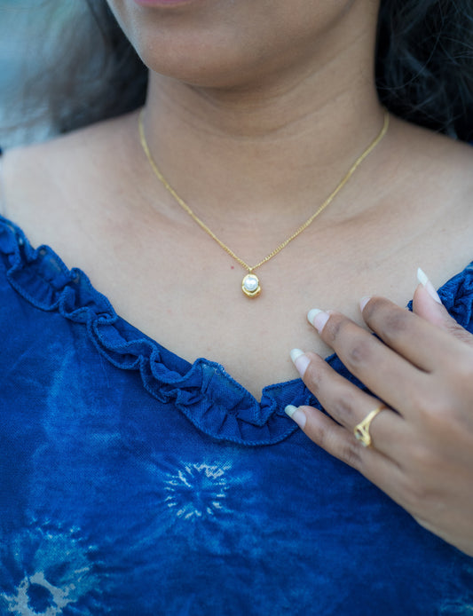 Statement Pearl Pendant Chain
